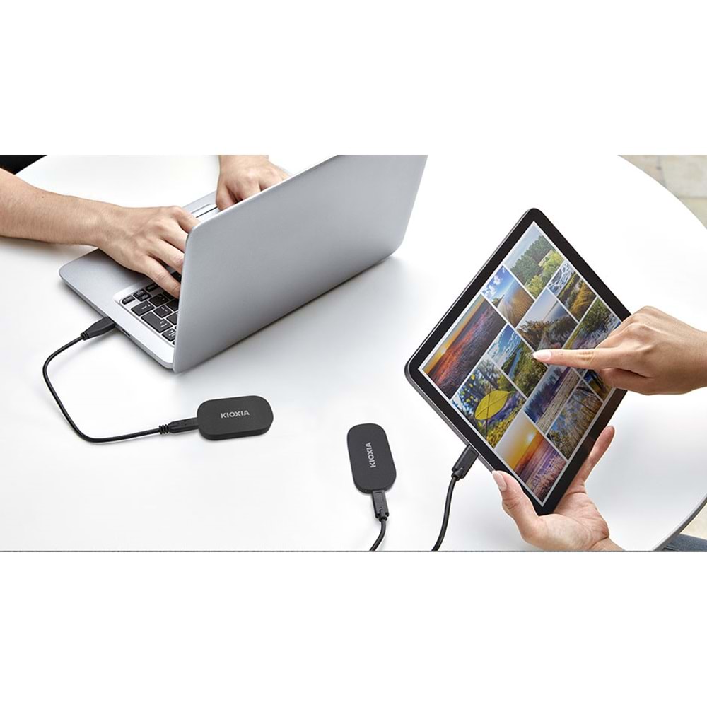 KIOXIA LXD20K001TG8 EXCERIA PLUS G2 Mini 1TB (1050/1000MB/s) USB ve TYPE-C Siyah Taşınabilir SSD Harddisk